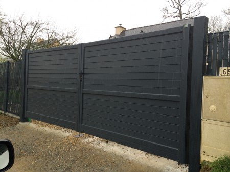 Portail battant Aluminium RAL 7016